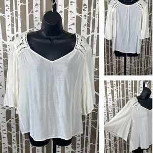 Gilli Boho Boho Crochet Shoulder Bell Half-Sleeve Gauze Top sz L